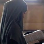 muslim-woman-reading-bible2
